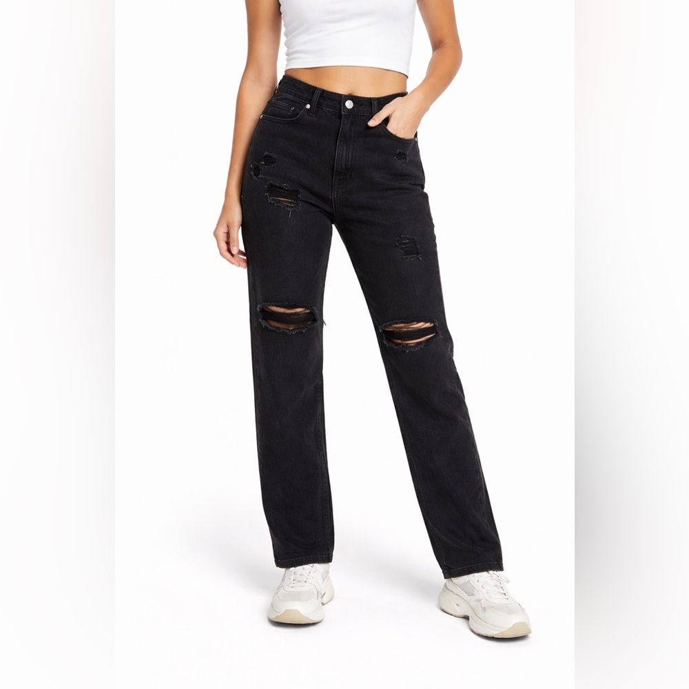 NWT - Forever21 Black‎ Distressed Jeans